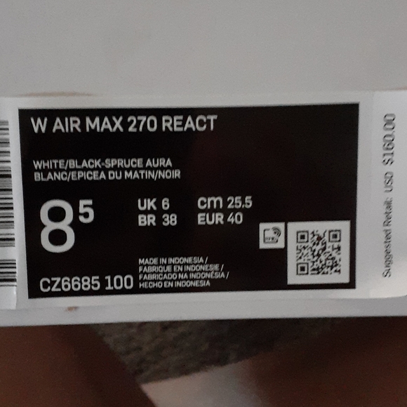 Air Max 270 React - Picture 4 of 5
